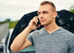 Kiedy warto zadzwonić po pomoc drogową?